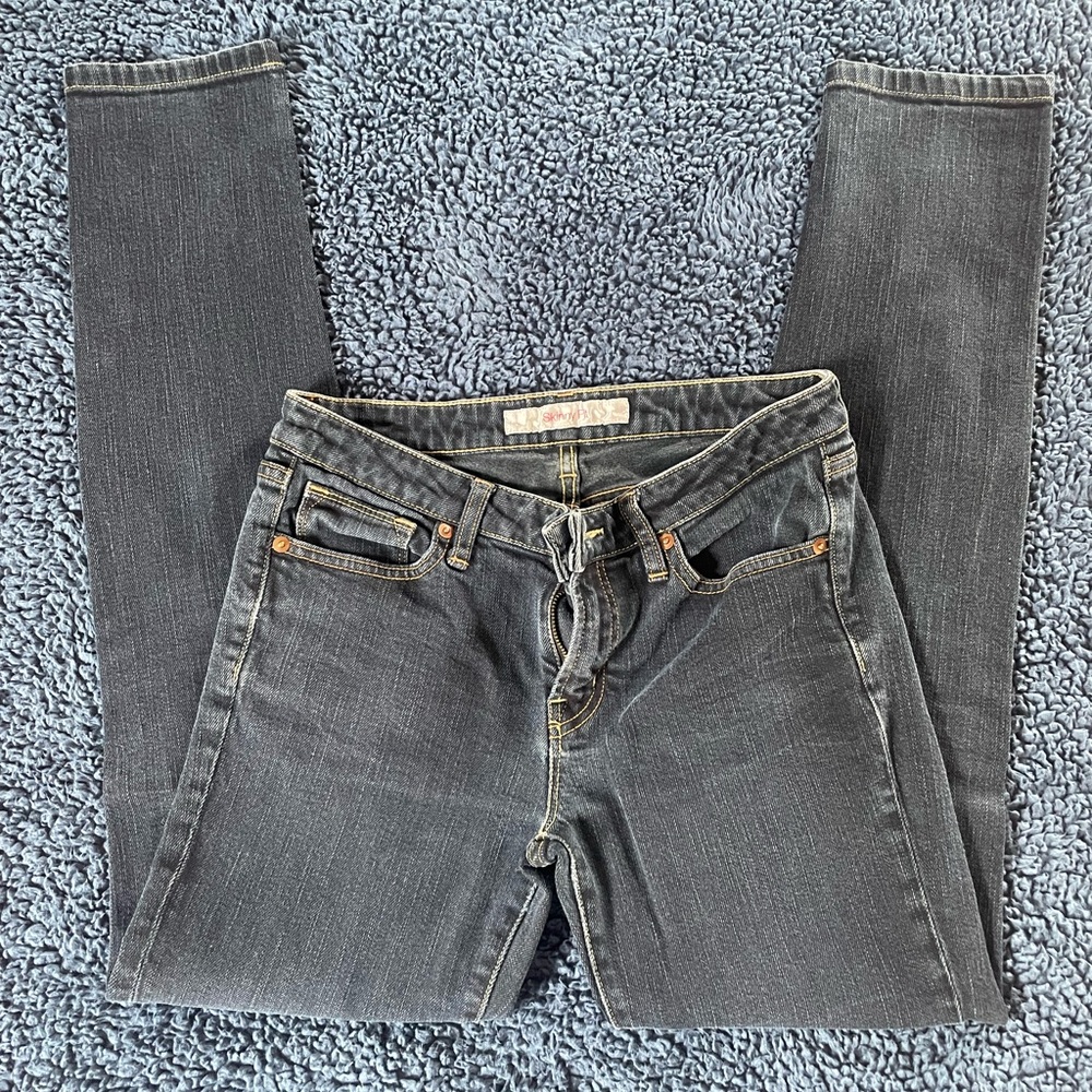 Uniqlo size 26 skinny jeans (black)